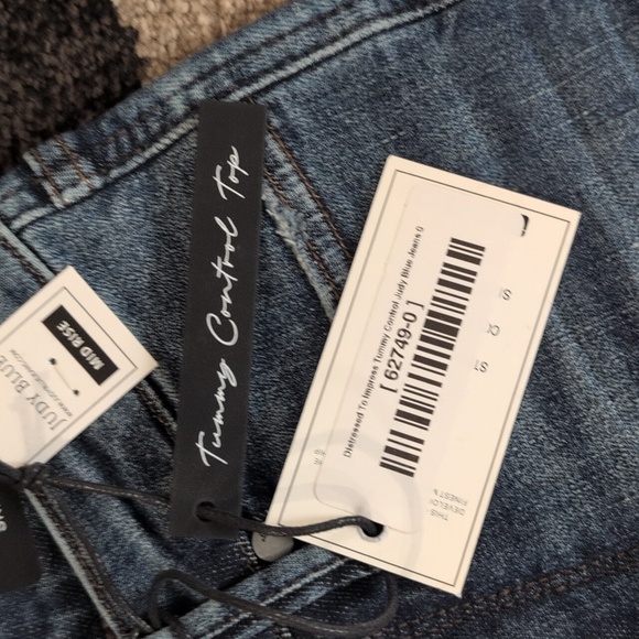 NEW Judy Blue Tummy Control Skinny Jeans - Picture 4 of 6